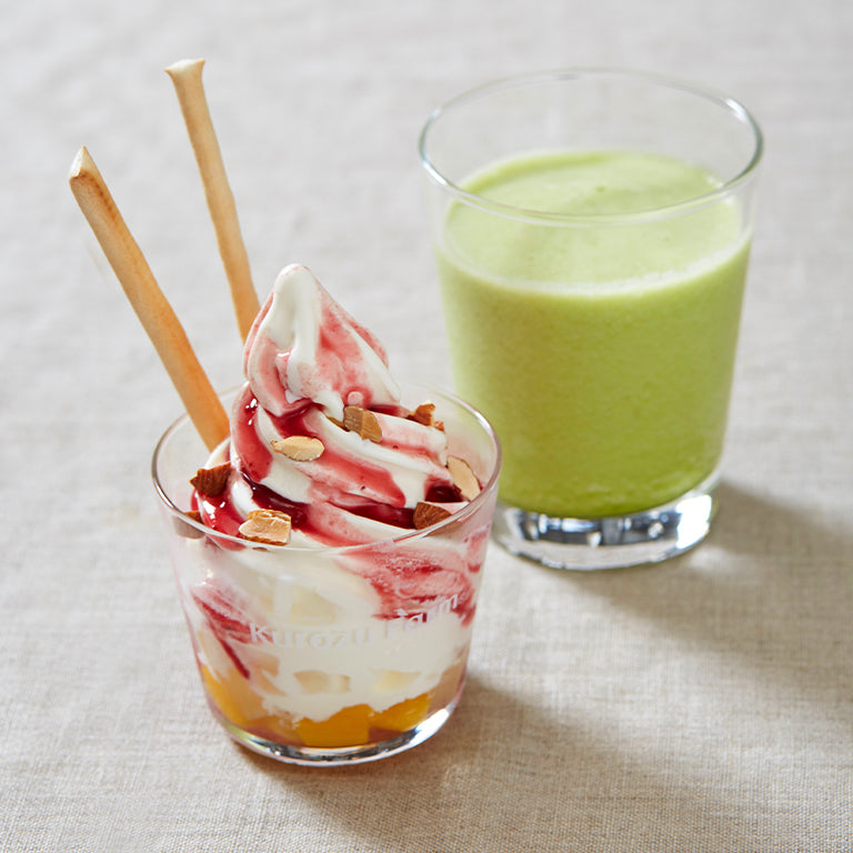 写真:サンデーとドリンク